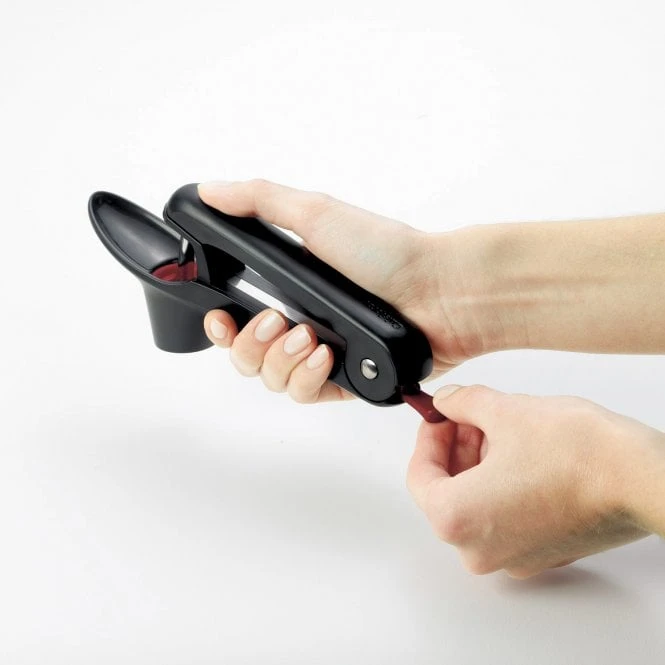 CUISIPRO Cherry/Olive Pitter 8/20cm Black 4 CUISIPRO Cherry/Olive Pitter 8/20cm Black - Image 2