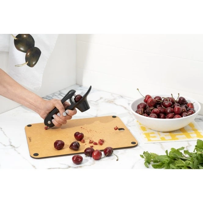 CUISIPRO Cherry/Olive Pitter 8/20cm Black 7 CUISIPRO Cherry/Olive Pitter 8/20cm Black - Image 5