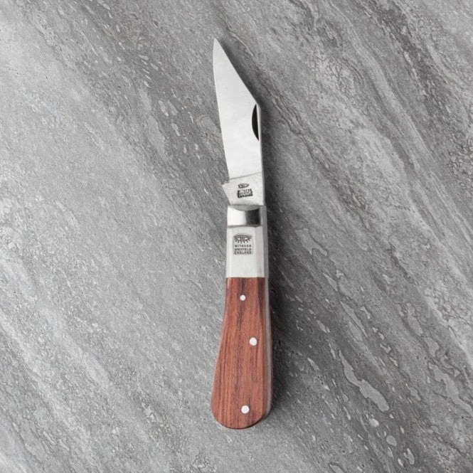 Hardwood Handle Barlow Knife – 2¼" / 5.7cm Blade 3 Hardwood Handle Barlow Knife – 2¼" / 5.7cm Blade